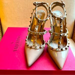 Valentino Garavani Patent Rockstud Caged Pump 100MM